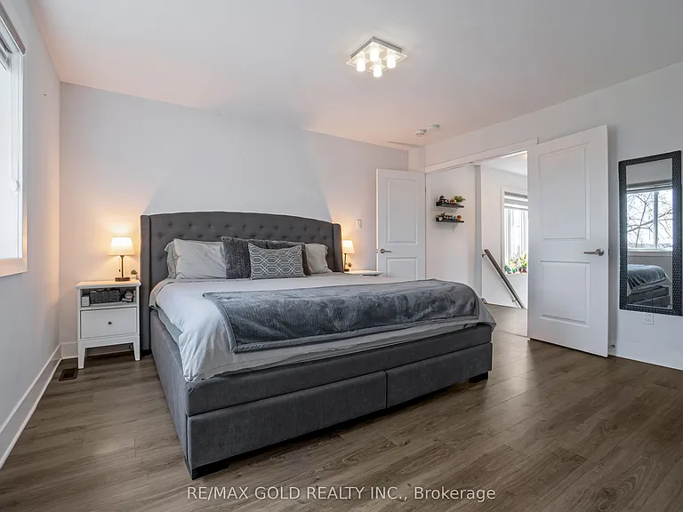2621 Holbrook Dr #8 — Photo 18