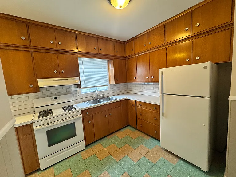 147 Wood St #1 — Photo 17