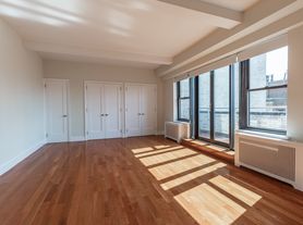 400 E 57th St
