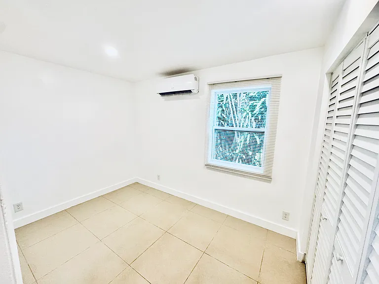 133 SW 11th Ave — Photo 18