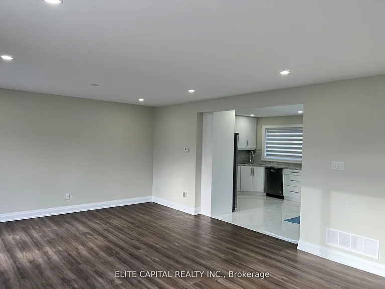 67 Hutcherson Sq — Photo 9
