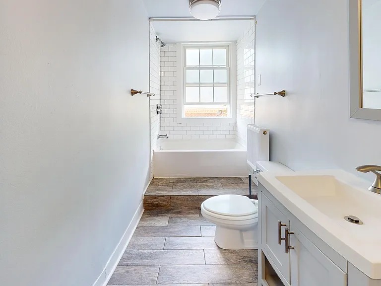38 Trumbull St — Photo 4