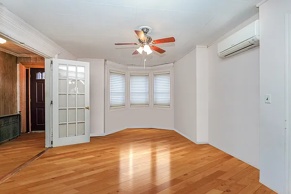 Sold by Ben Bay Realty Co. of Bay Ridge | media 6