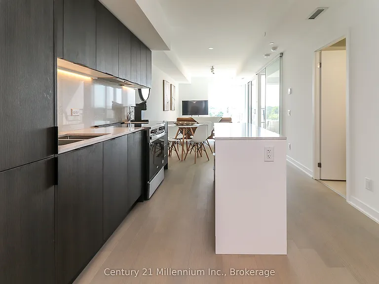 31 Huron St #511 — Photo 8