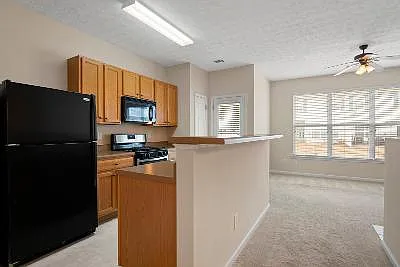 6305 Shoreview Cir — Photo 8