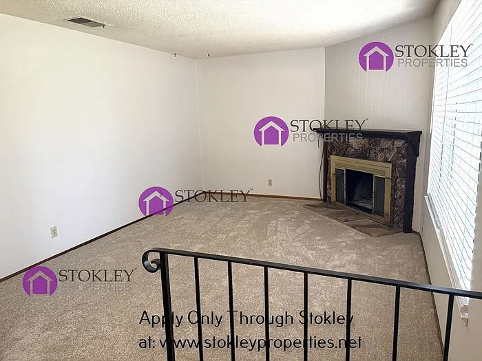 1257 Cougar Ln — Photo 3