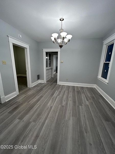4th image of 19 Elbert Street