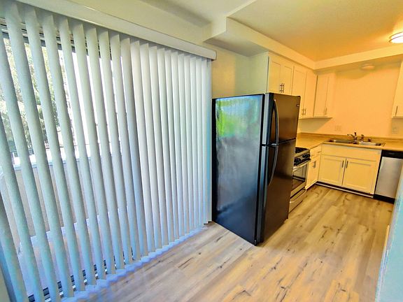 4th image of 4248 Arch Dr #5