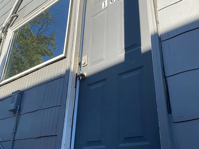 115-133 SE 6th St #101 — Photo 11