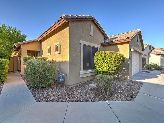3rd image of 2714 E Carol Ave