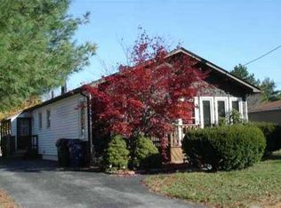 222 Sand Pond Rd, Warwick, RI 02888