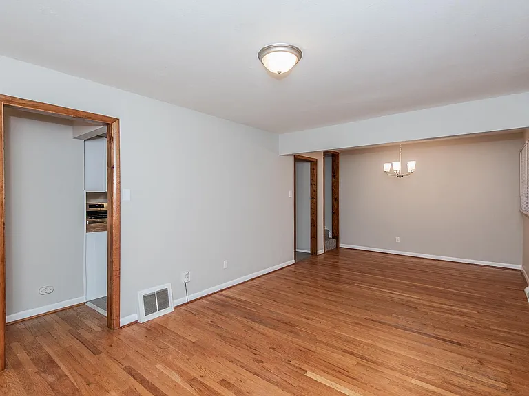 980 Saint Brendan Ln — Photo 10