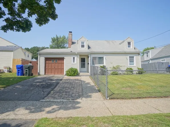 90 Bessemer St, Springfield, MA 01104
