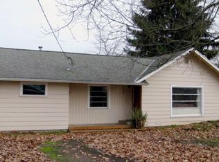 695 Chestnut Dr, Eugene, OR 97404