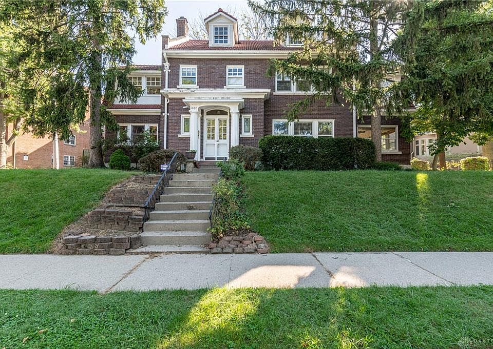1st image of 632 Belmonte Park N