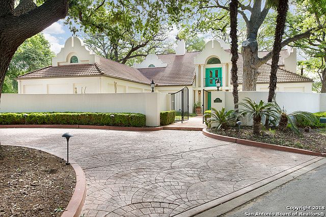 1st image of 150 Admiral Benbow Ln