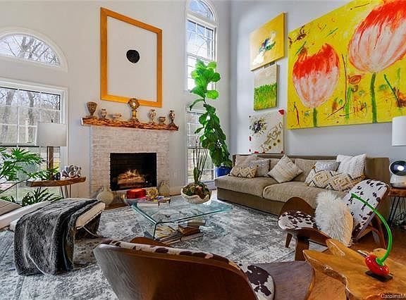 4th image of 6204 Summertree Ln