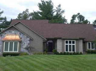 5170 Glengate Rd, Rochester, MI 48306