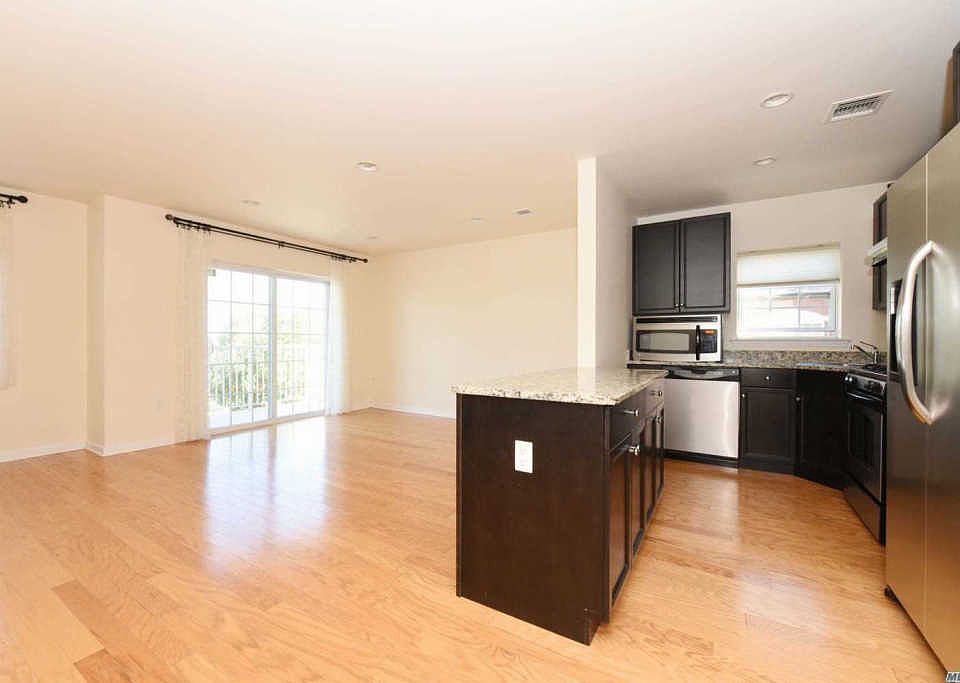 1st image of 122-22 Powells Cove Blvd