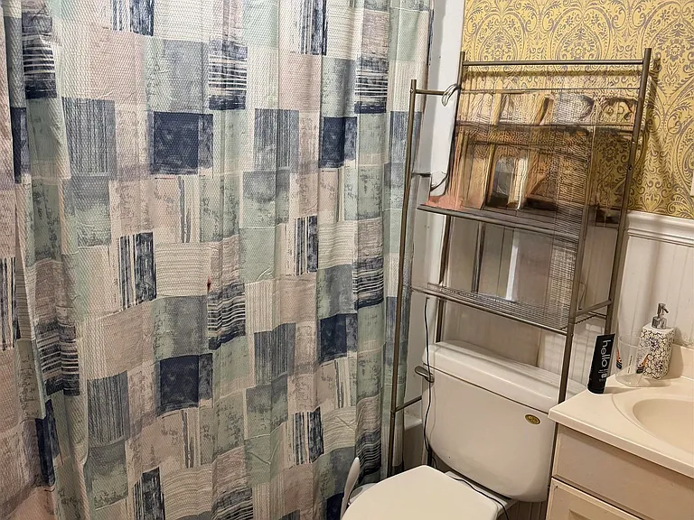 7 Lancelot Ct #8 — Photo 7