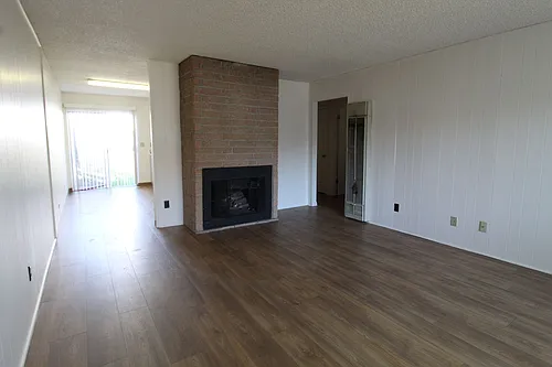 2160 Arthur St Photo 1