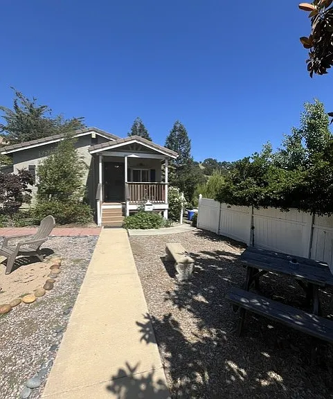 13900 Los Altos Rd — Photo 18
