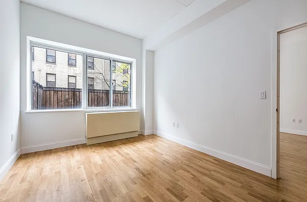 Rented by Lisa Management | media 4