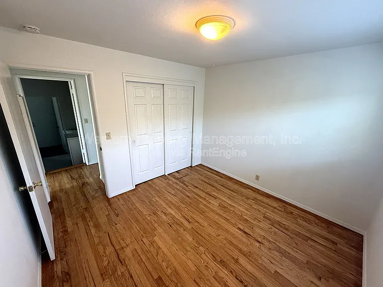 4610 Garnet St — Photo 6