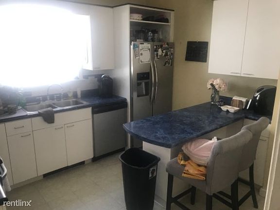 3rd image of 237 North Dr