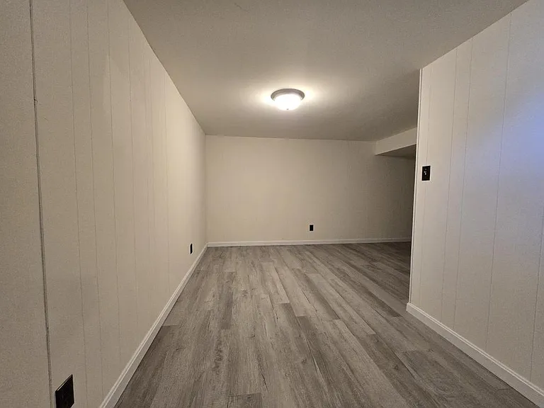 11 Glenwood Dr — Photo 42