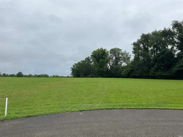 2192 E Fox Ln, Bloomington, IN 47401