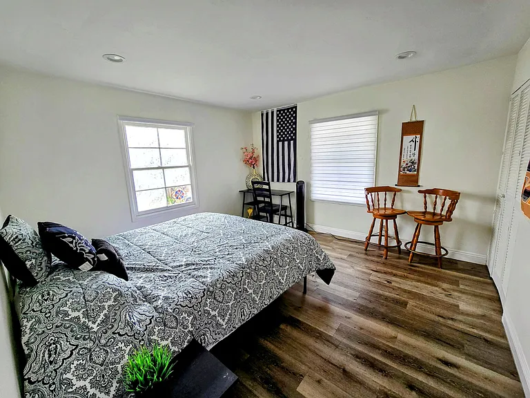 2548 E Wilson Ave — Photo 63