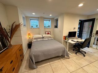 1828 Swann St NW APT 1, Washington, DC 20009