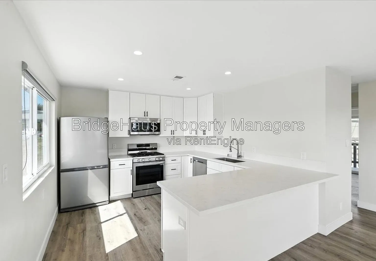 2 bed, 1.0 bath, 775 sqft, $2,600 — Photo 4