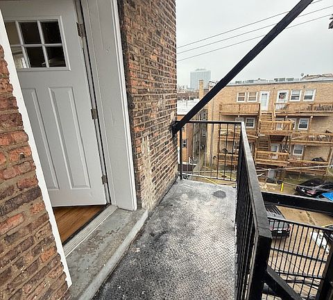 5th image of 1239 W North Shore Ave APT 3E