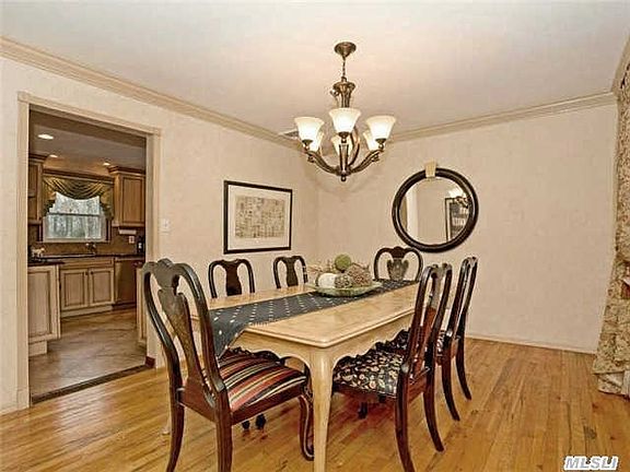 4th image of 60 Colby Dr