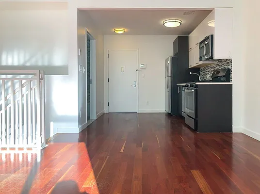 Rented by Kahen Properties | media 16