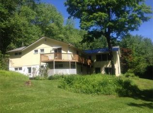 68 Maplewood Dr, Amherst, MA 01002