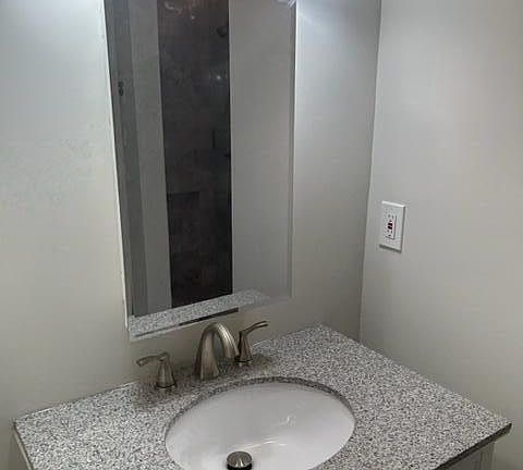 4th image of 5118 SHIRLEY Avenue