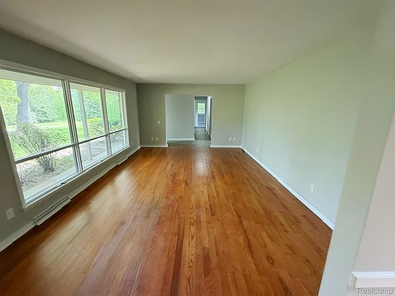 3rd image of 140 Darwin Rd
