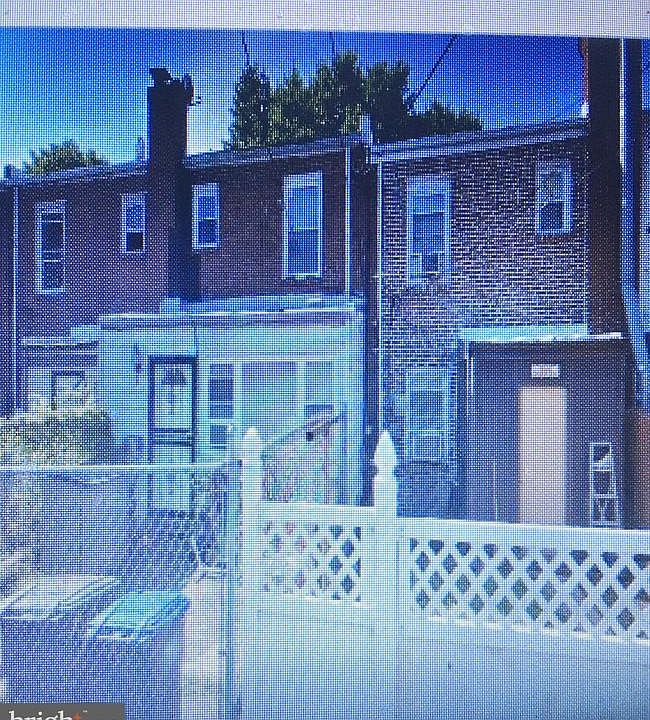 2nd image of 3316 Clay Pl NE