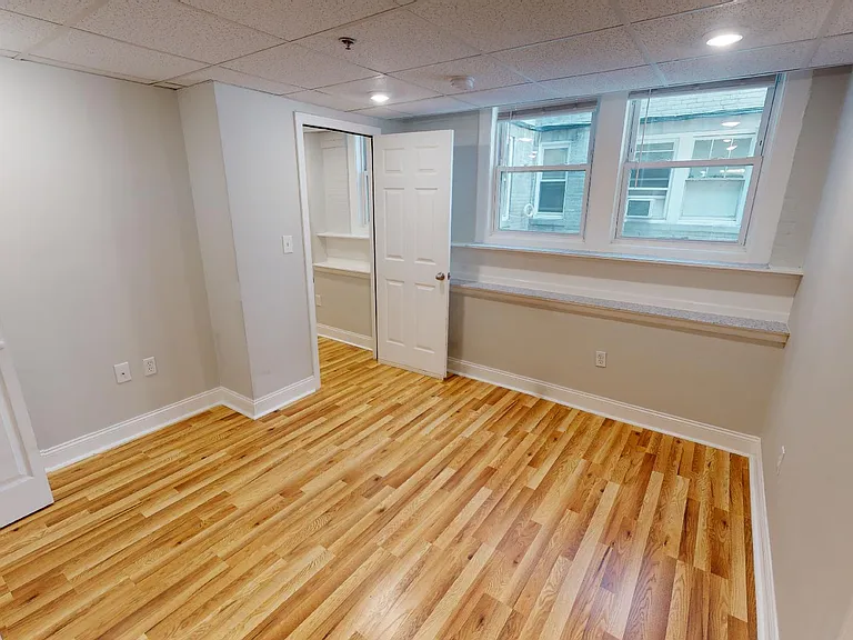 1124 Commonwealth Ave — Photo 263