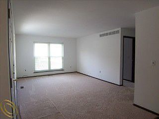 4th image of 22756 Renford St #379