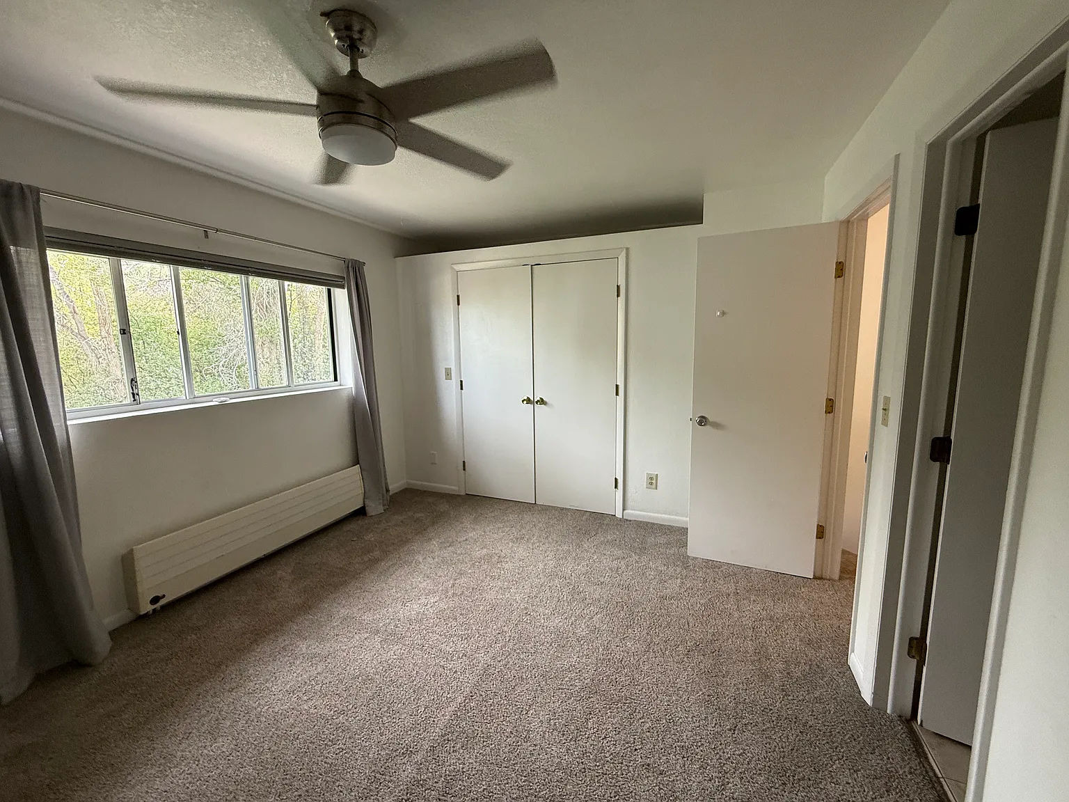 2 bed, 2.5 bath, 1072 sqft, $3,750 — Photo 4
