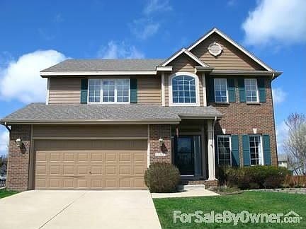 15541 Wildwood Drive : New exterior paint 2010.