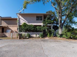 2137 Casa Rio Cir, Dickinson, TX 77539