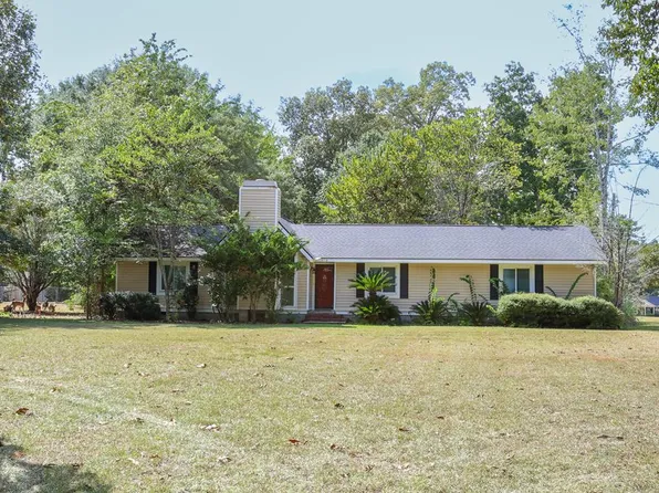 218 N Doublegate Dr, Albany, GA 31721