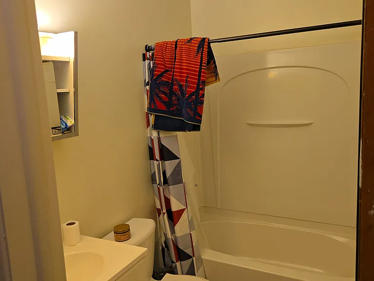 427 S Henderson St #13 — Photo 1