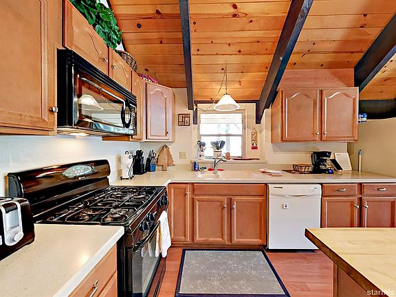 5th image of 1362 Donner Ln