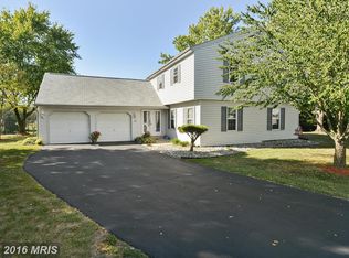 110 Cherry Tree Ct, Sterling, VA 20164